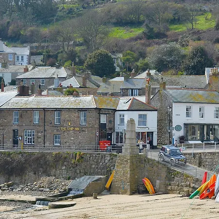 The Boat Watch Holiday home Mousehole